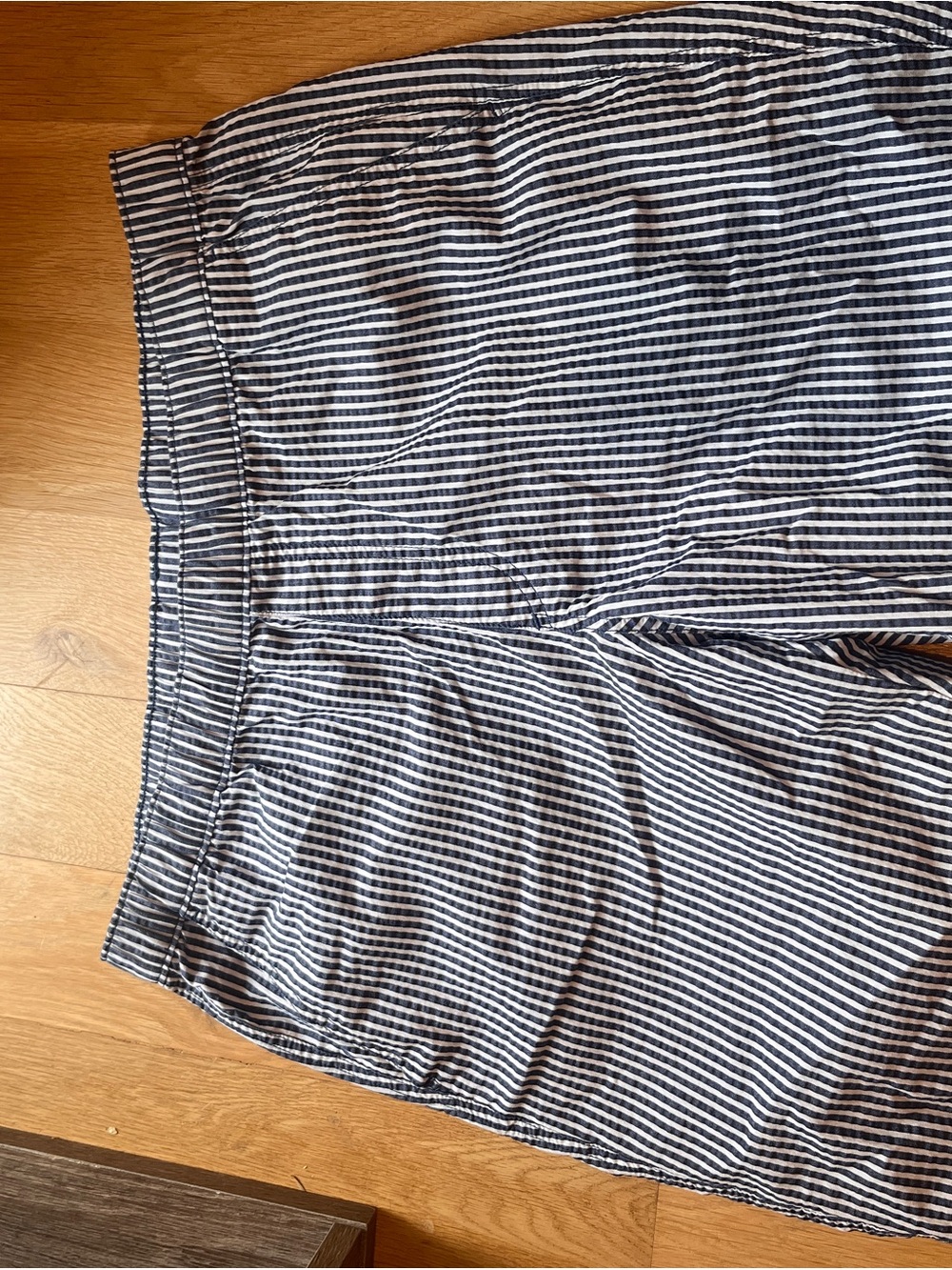Uniqlo Blue and White Striped Elastic-Waist Shorts seersucker